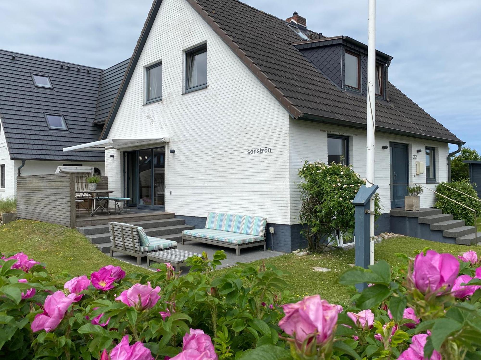 Apartment Haus Soenstroen 
